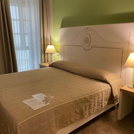Hotel Monteverde Акуи Терме Екстериор снимка