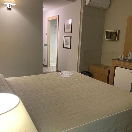 Hotel Monteverde Акуи Терме Екстериор снимка