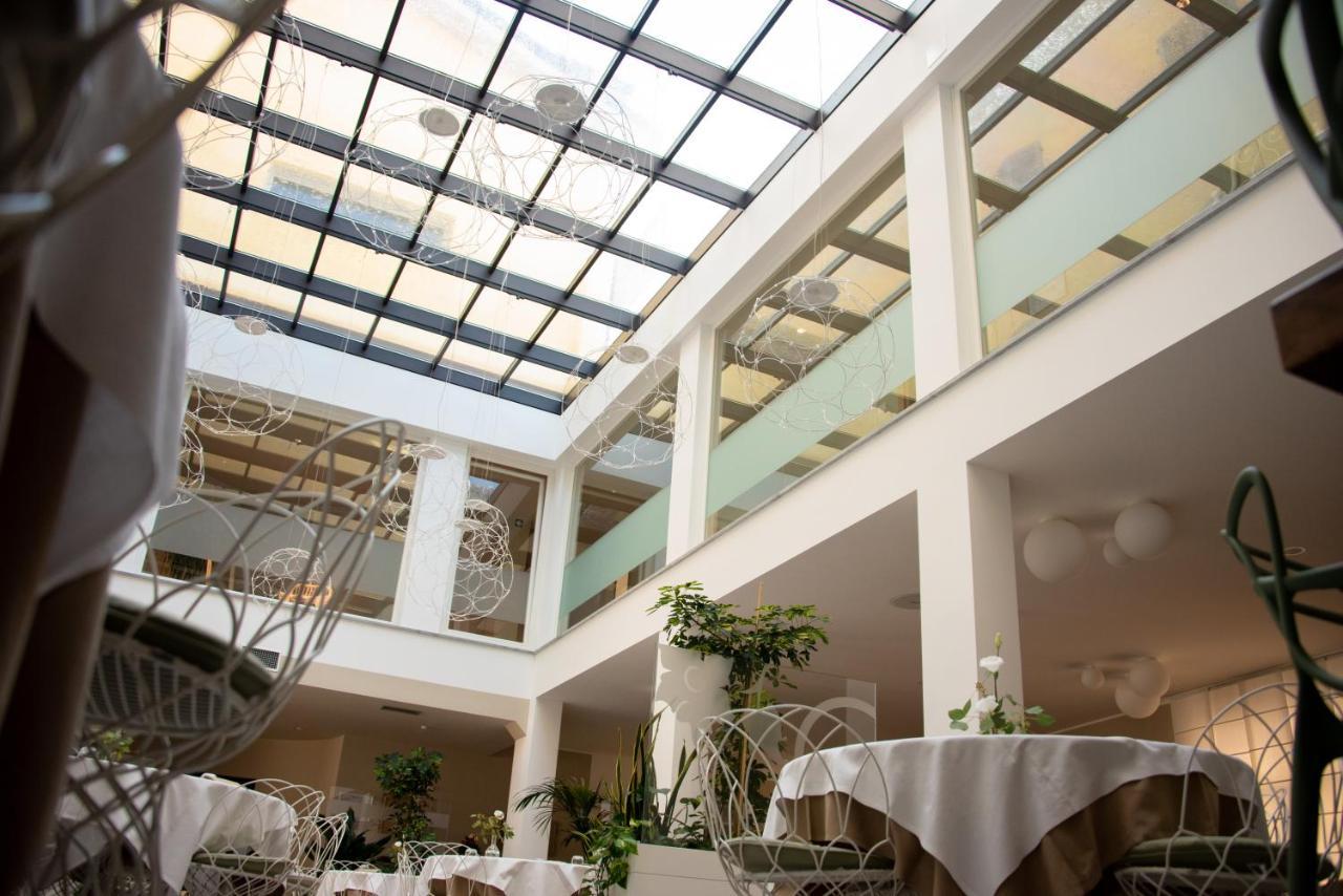 Hotel Monteverde Акуи Терме Екстериор снимка