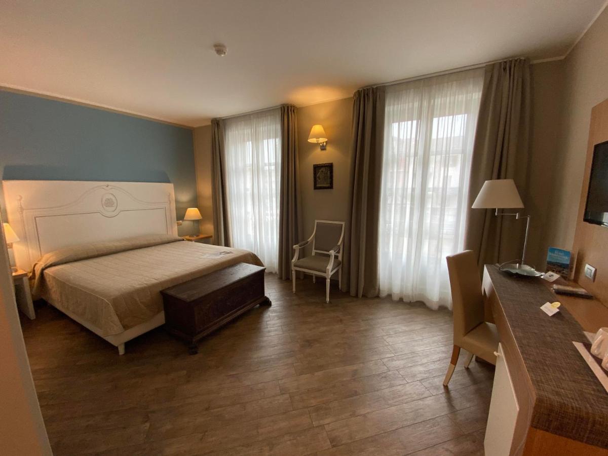 Hotel Monteverde Акуи Терме Екстериор снимка