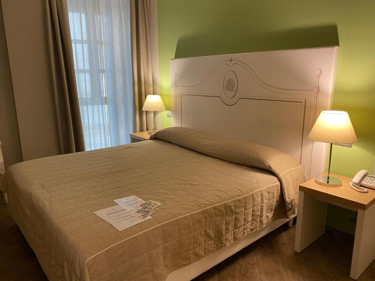 Hotel Monteverde Акуи Терме Екстериор снимка