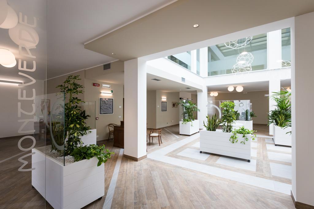 Hotel Monteverde Акуи Терме Екстериор снимка