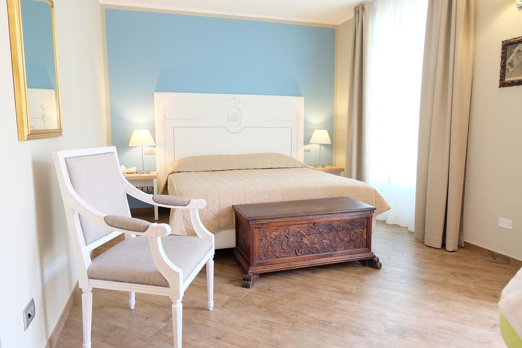 Hotel Monteverde Акуи Терме Екстериор снимка